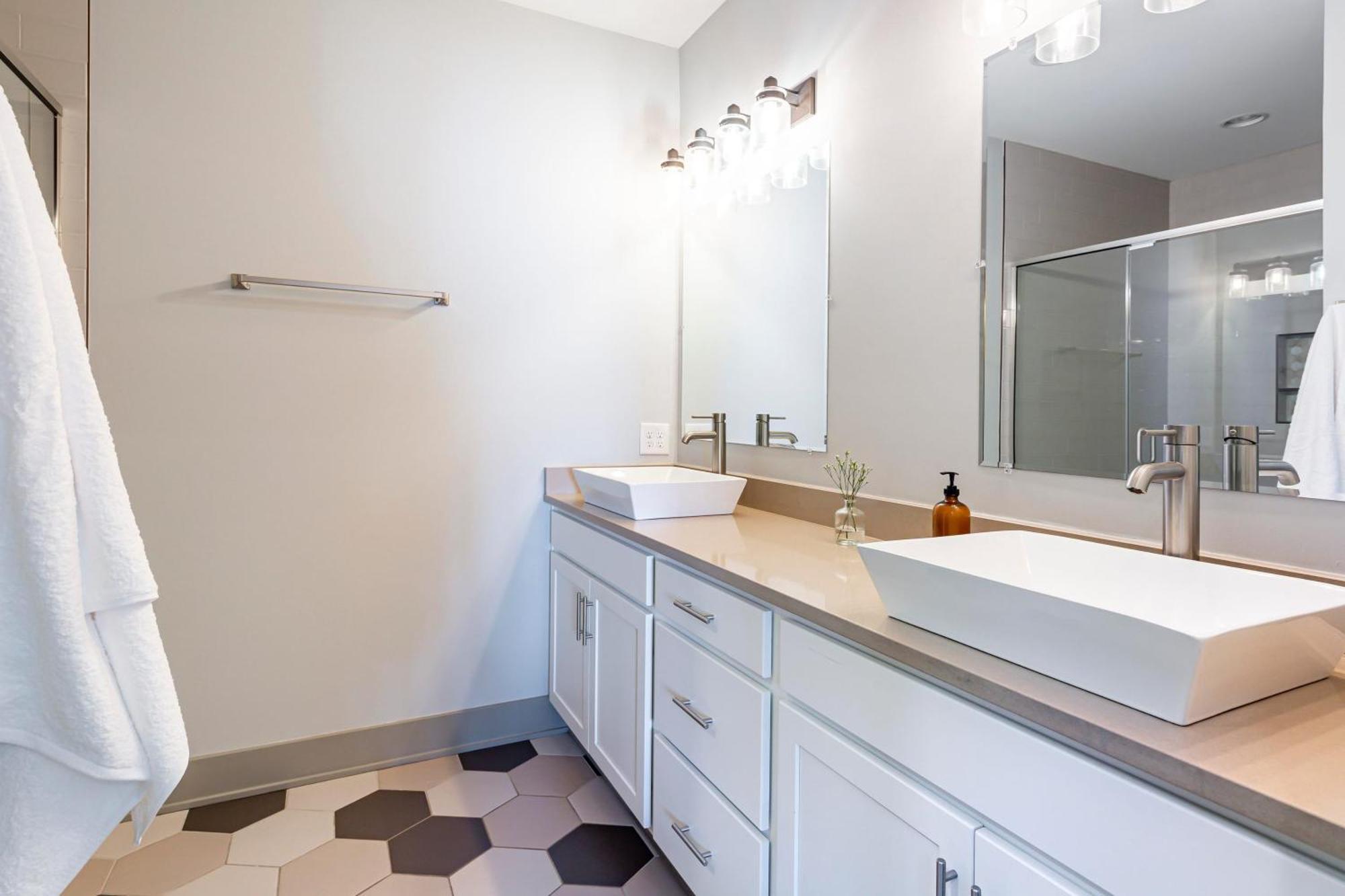 Waverly By Avantstay Nashville-Inspired Townhome W Luxury Kitchen Pool Table מראה חיצוני תמונה