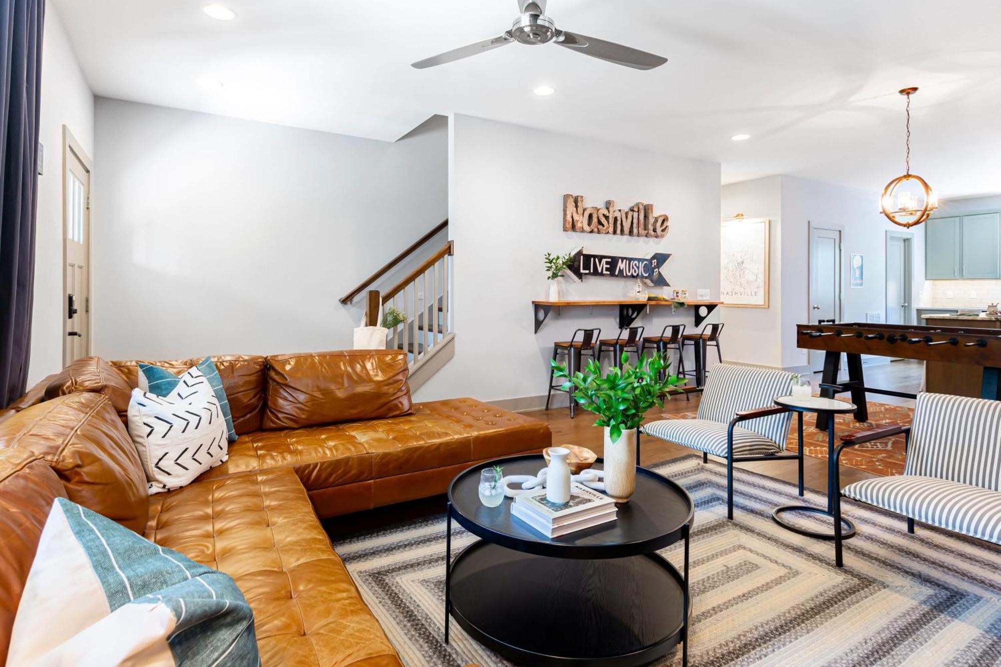 Waverly By Avantstay Nashville-Inspired Townhome W Luxury Kitchen Pool Table מראה חיצוני תמונה